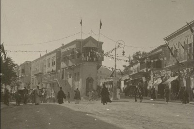 الاحتفال بمولد السلطان العثماني في مدينة القدس عام 1917