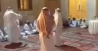 فيديو: خليجيون يرقصون على نغم أنشودة عن الموت !