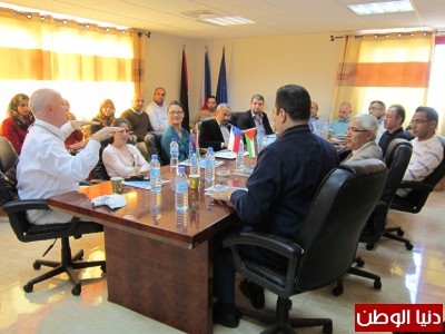 وفد من جامعة أريزونا يزور كهرباء طوباس