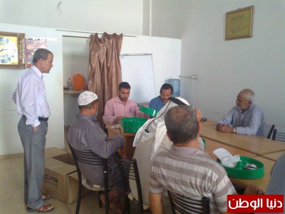 زراعة غزة توزع مصائد "فرمونية" على المزارعين لمكافحة فراشة الأنفاق