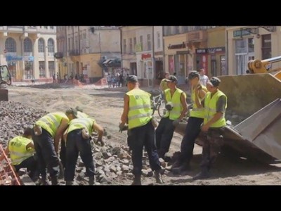فيديو: مجموعة لقطات مثيرة لأخطاء العمال 2013