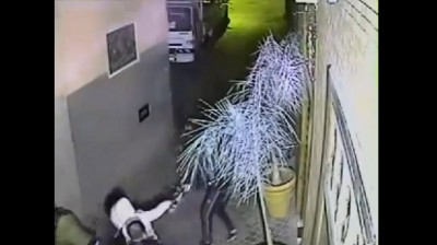 فيديو خطير من المغرب : لص يسرق حقيبة باستعمال سكين كبيرة
