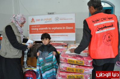 بدعم من مؤسسة أنقذ يتيماً في بريطانيا جمعية الفلاح تواصل توزيع كسوة الشتاء على الأطفال الأيتام شمال غزة