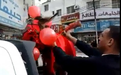 شاهد.. عيد الحب على الطريقة المصرية