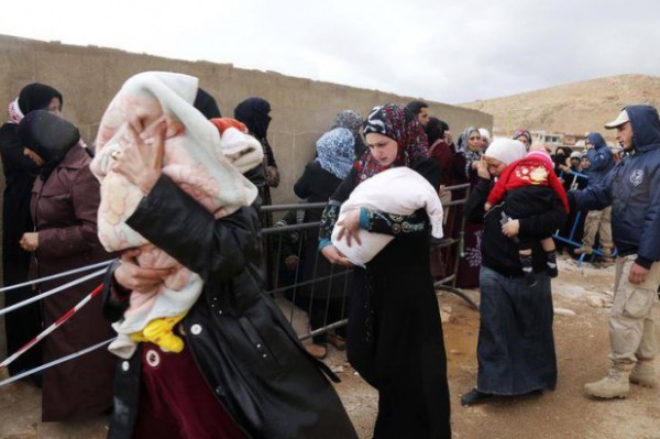 السلطات اللبنانية تصعد من اجراءاتها ضد فلسطينيي سوريا