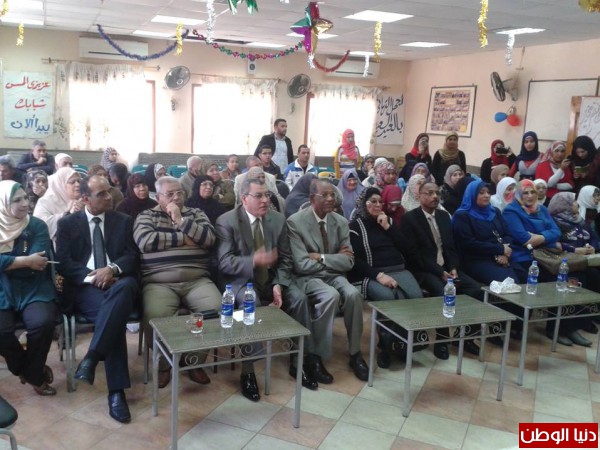شاهد حفل جمعية التضامن بمناسبة يوم الام و الطفل في مخيم الرشيدية