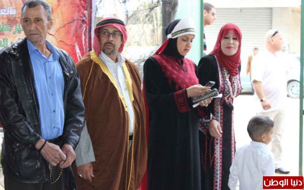 الملتقى الحوار الانساني يحيي يوم الارض بالعرس الفلسطيني