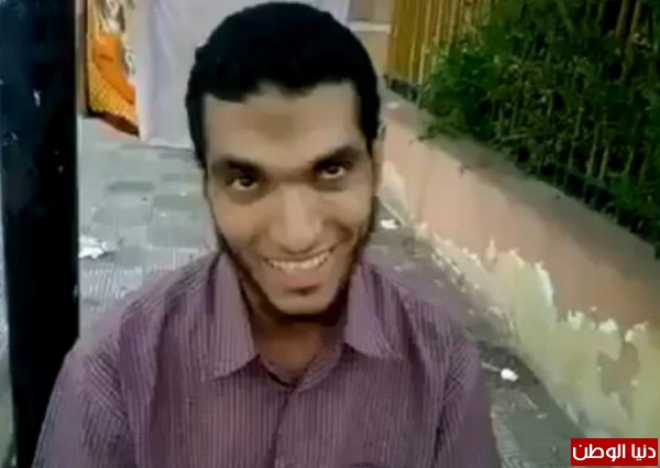 شاب مصري يقلد  قراء القرأن في مصر