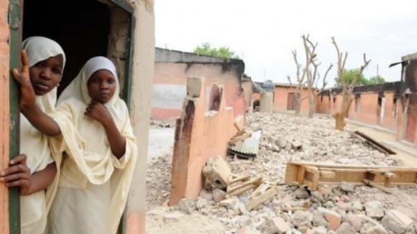 مسلحون إسلاميون يخطفون أكثر من 100 طالبة في نيجيريا