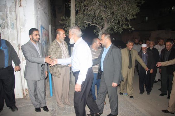 حماس بشرق غزة تزور عائلة الأسير الفتحاوي "فؤاد الشوبكي"