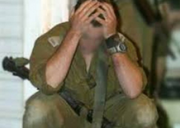 مقتل جندي "إسرائيلي" طعناً بالسكين في تل أبيب