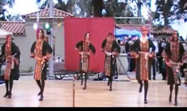 دبكة فلسطينية الزيتونة من امريكا