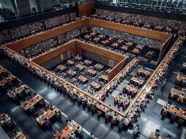 قاعة المطالعة في مكتبة الصين الوطنية
