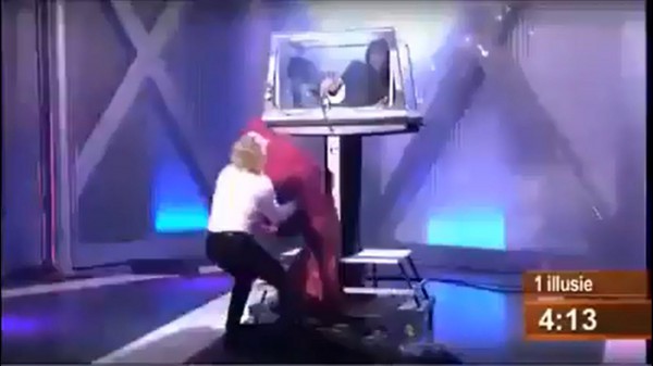 بالفيديو: سحر لا يصدقه عقل
