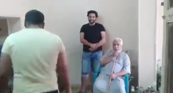فيديو لعجوز واولاده يرقصون على "بشرة خير"يجتاح الفيسبوك