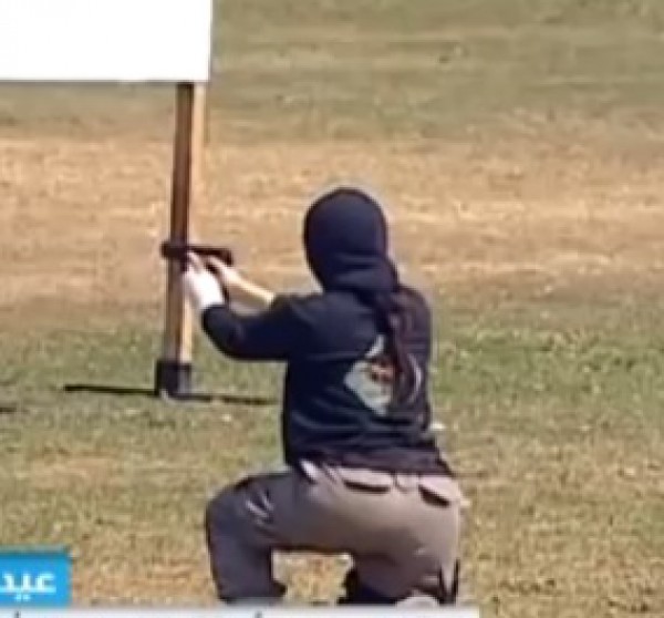 فيديو:اللبنانيات يرمين قذائف ورصاص.. بلا خطأ