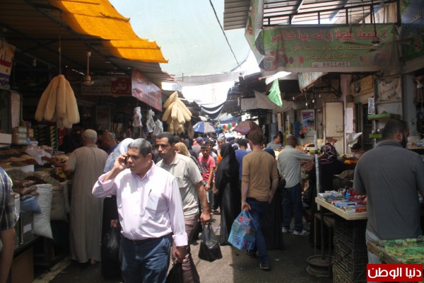 بعد كساد ثلاثة أشهر : الأسواق الغزيّة تشهد حركة تتناسب مع استعدادات الشهر الفضيل..صور