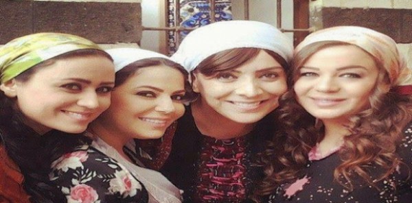 نساء "باب الحارة" يواكبن الموضة .. بين السيليكون والتاتو والبوتوكس!