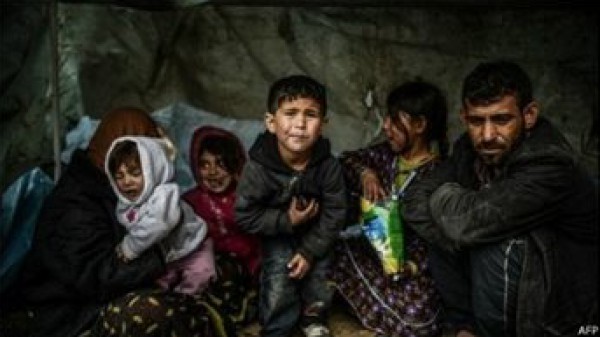 لاجئو اليرموك يخططون للخروج بمسيرات باتجاه معاقل المسلحين
