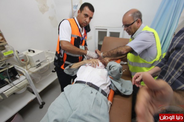 اصابة مدير المسجد الاقصى ومحافظ القدس في المواجهات اليوم في المسجد الاقصى