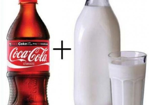 شاهد ماذا يحدث اذا أضيف الحليب الى كوكا كولا