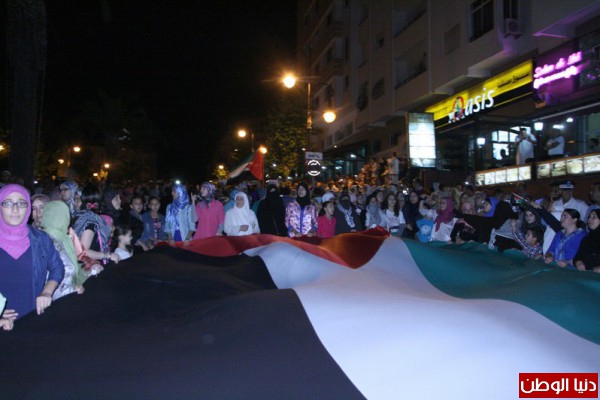 ساكنة طنجة يصنعون الحدث بمسيرة ألفية تضامنا مع أهالي غزة