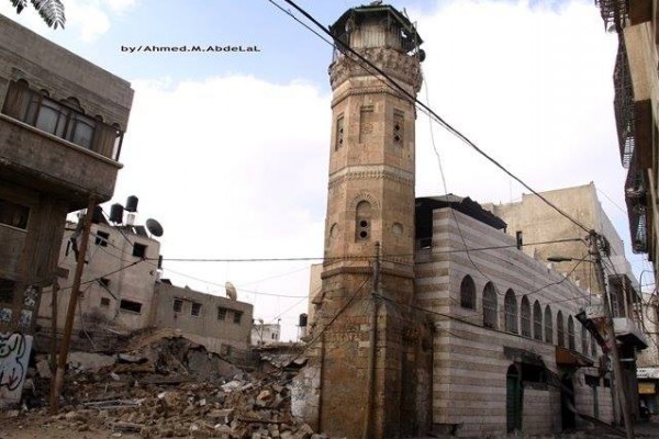 ‏شاهد‬: صور لمسجد المحكمة في حي الشجاعية بعد القصف