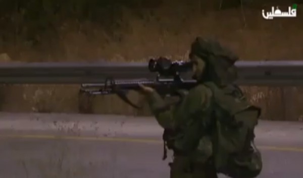 شاهد بالفيديو كيف نصب شبان فلسطينيون كمينا لقوات الاحتلال قرب رام الله