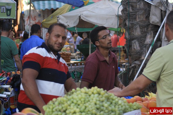 كاميرا دنيا الوطن ترصد اليكم الصور مباشرة من سوق مدينة رام الله