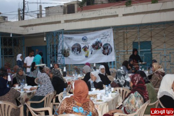 الجمعية الفلسطينية الفرنسية تقدم افطار رمضاني للمسنين في مخيم الرشيدية