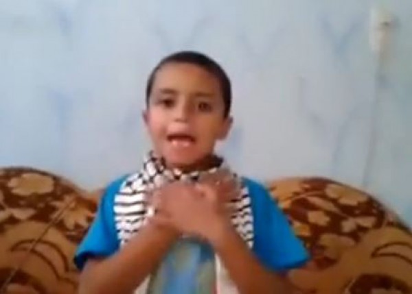 فيديو: الطفل هويشل قبل دقائق من استشهاده ورسالته للعرب .. "احنا بغزة بخير طمنونا عنكم"
