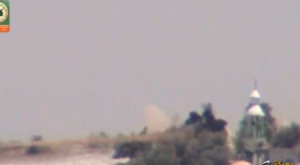 بالفيديو:  تدمير دبابة ميركفاة بعبوة برميلية على جبل الصوراني شرق التفاح