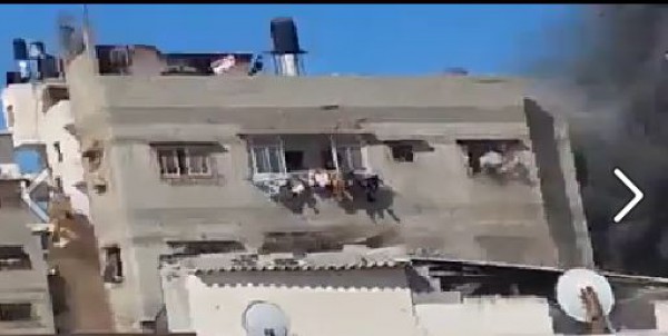 بالفيديو : لحظة تدمير احد المنازل في غزة