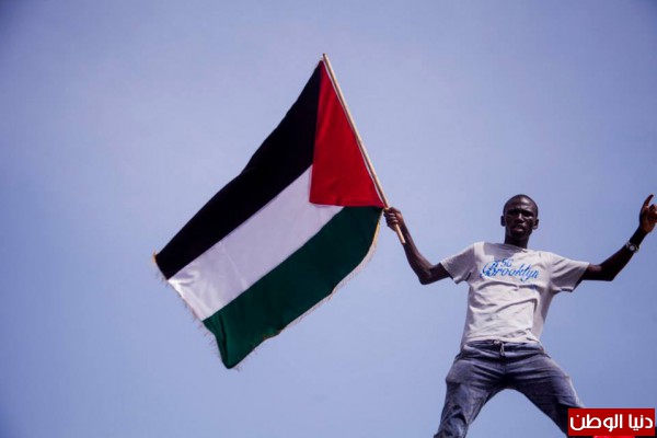 مظاهرة حاشدة في السنغال تنديدا بالمجازر الإسرائيلية المرتكبة بحق بشعبنا الفلسطيني