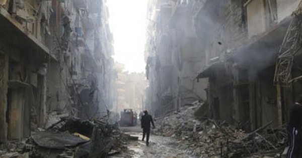 بالفيديو.. مقتل 12 شخصًا فى قصف للجيش السورى على مدينة دوما