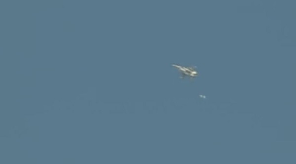 فيديو نادر للحظة اطلاق طائرة F16 لصاروخ على هدف في غزة
