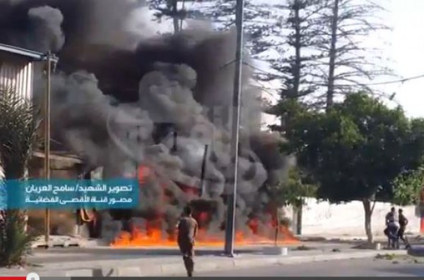 شاهد بالفيديو: مصور صحفي يصور لحظة استشهاده في حي الشجاعية