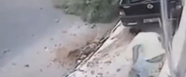 نجاة ثلاثة رجال من الدهس بأعجوبة في البرازيل