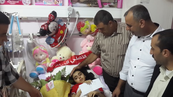 "وفد بلدية تفوح في زيارة لجرحى غزة"