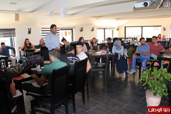 المؤسسة الفلسطينية للتمكين والتنمية المحلية تنفذ لقاء ثقافي بعنوان" درويش شاعر الهوية"