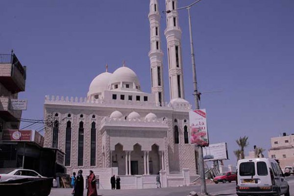 شاهد بالصور : المسجد الأكبر في فلسطين "مسجد الشيخ زايد"