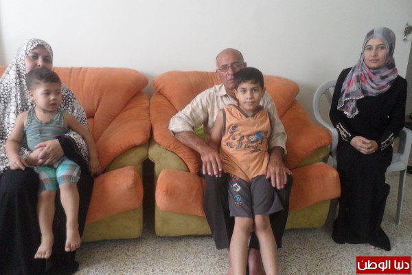"أبو علاء" : هرب من قصف جزئي لمنزله في سوريا فقصف منزله بالكامل في غزة !