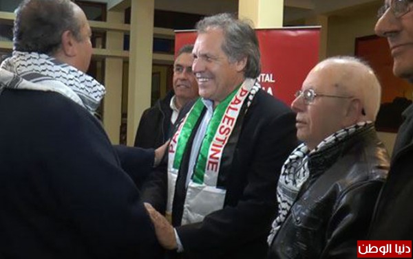 وزير خارجية الاوروغواي يرتدي الشال الفلسطيني ويثير غضب الجالية اليهودية