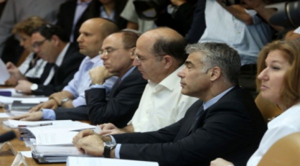 أصوات اليمين الإسرائيلي تتعالي رفضاً لمفاوضات القاهرة والعودة للعملية العسكرية