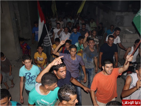 مسيرات جماهيرية حاشدة لحماس في مخيمات صور ابتهاجاً بانتصار المقاومة في غزة