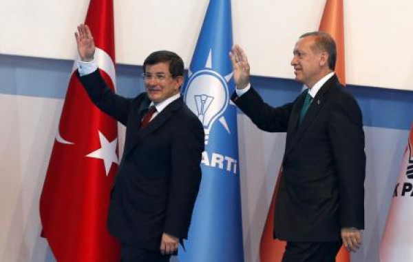 أردوغان يعين داود أوغلو قائما بأعمال رئيس الوزراء