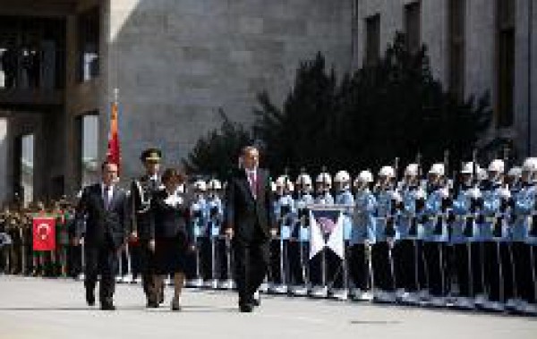 الرئيس التركي الجديد رجب طيب اردوغان يقسم اليمين