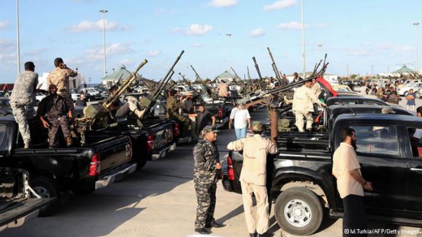 ليبيا ..قصف بدرنة ونزوح الآلاف من طرابلس بسبب تفاقم العنف