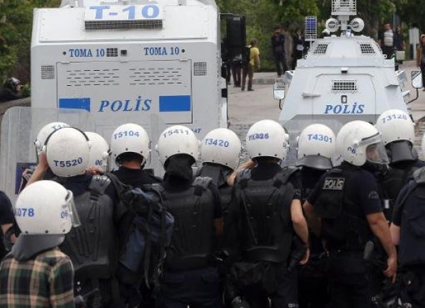 توقيف شرطيين بتهمة "التآمر" ضد النظام في تركيا