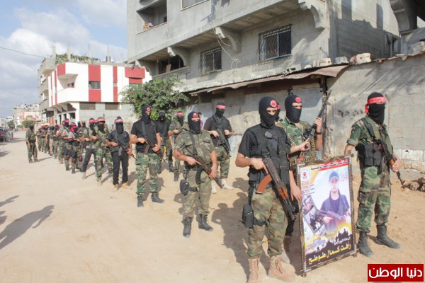 غزة: كتائب المقاومة الوطنية تزور بيوت عزاء عدد من شهداءها في الزيتون والشجاعية ودير البلح
